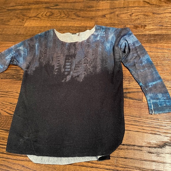 Tahari sweater - Picture 2 of 5